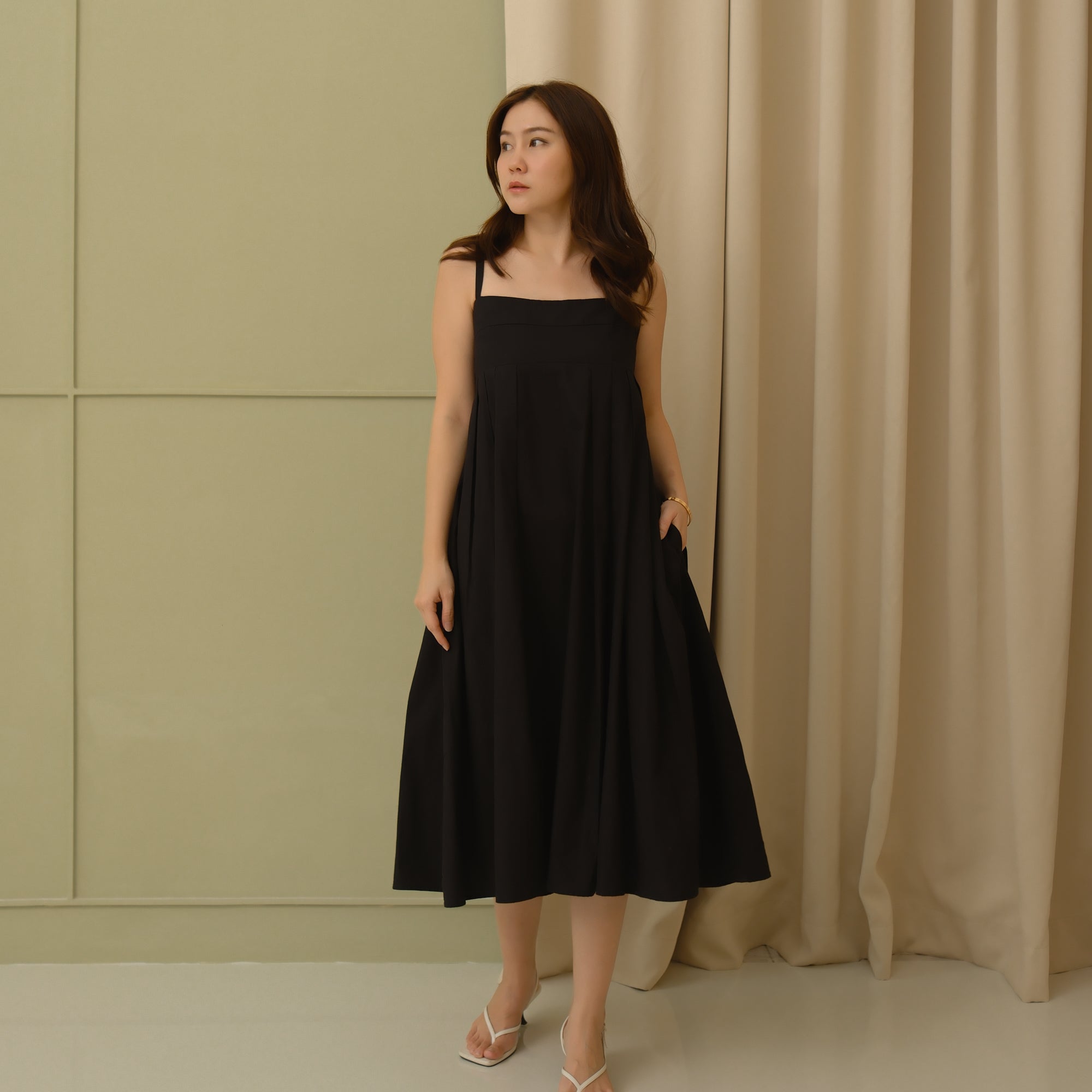 Lolliestory Riella Midi Dress