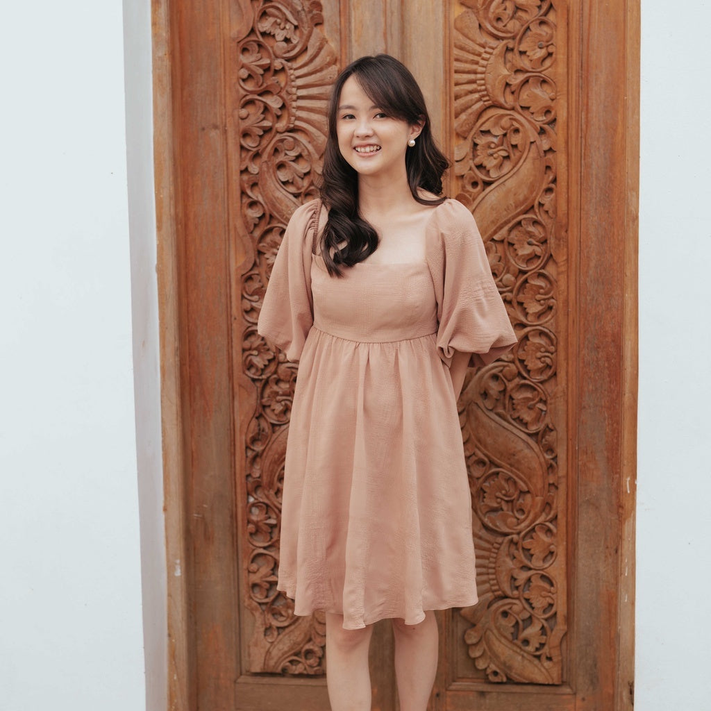 Lolliestory Hally Midi Dress