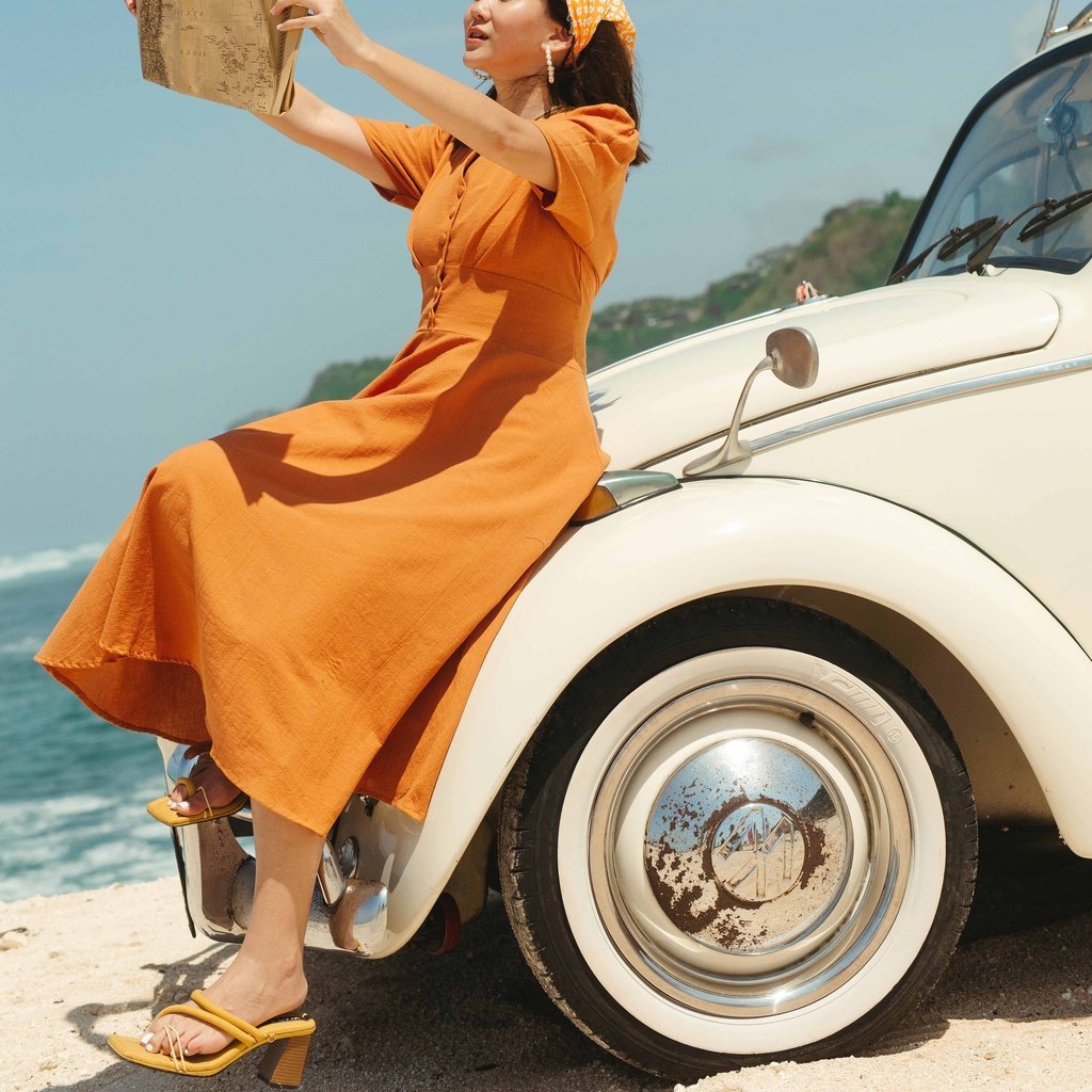 Lolliestory Jolisa Midi Dress
