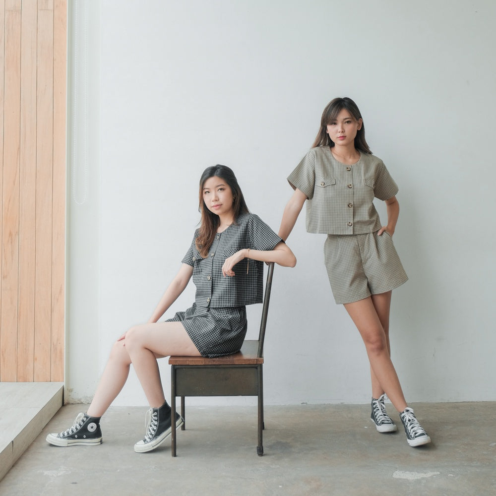 Dazzle Austine Square Set