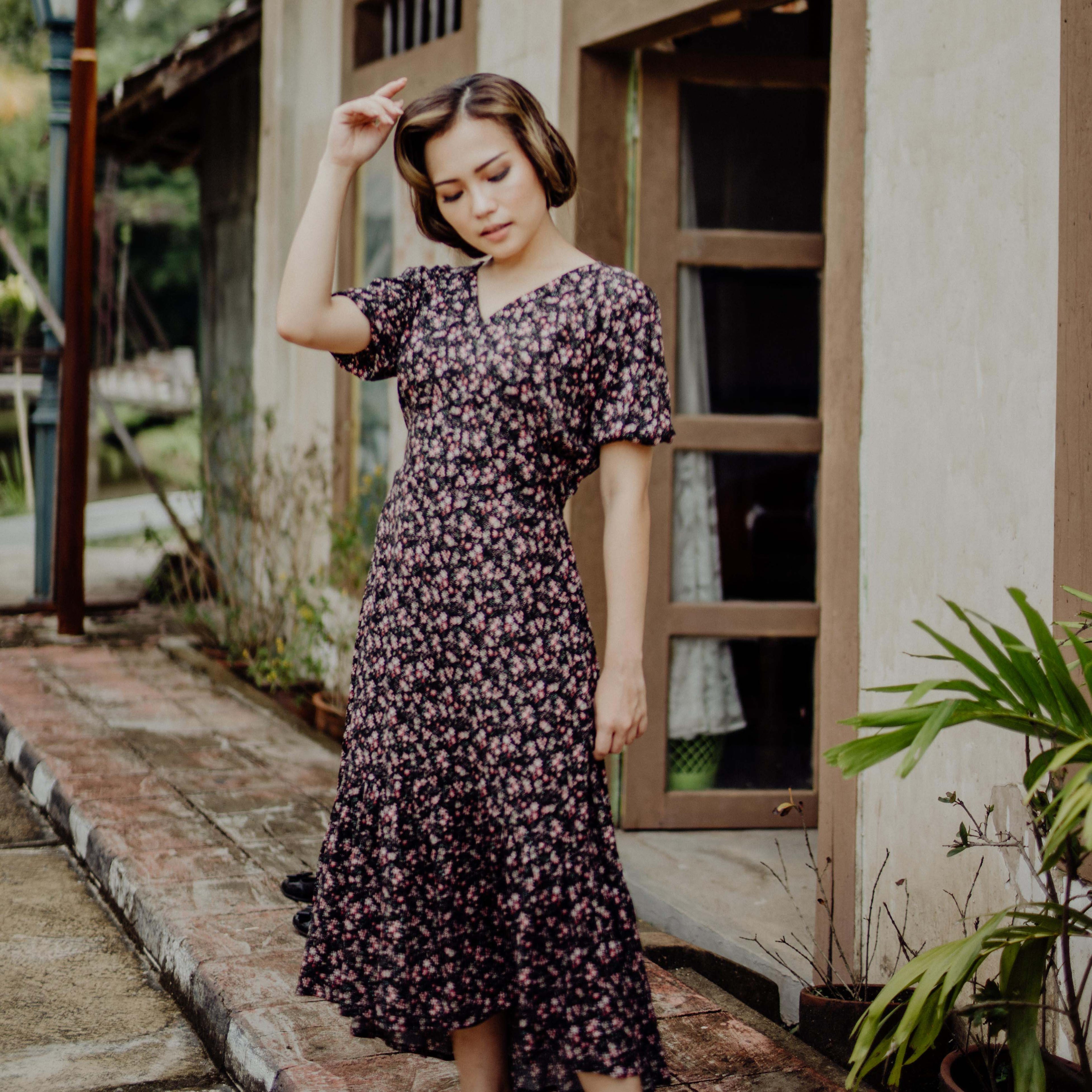 Misha Simple Midi Dress - Lolliestory