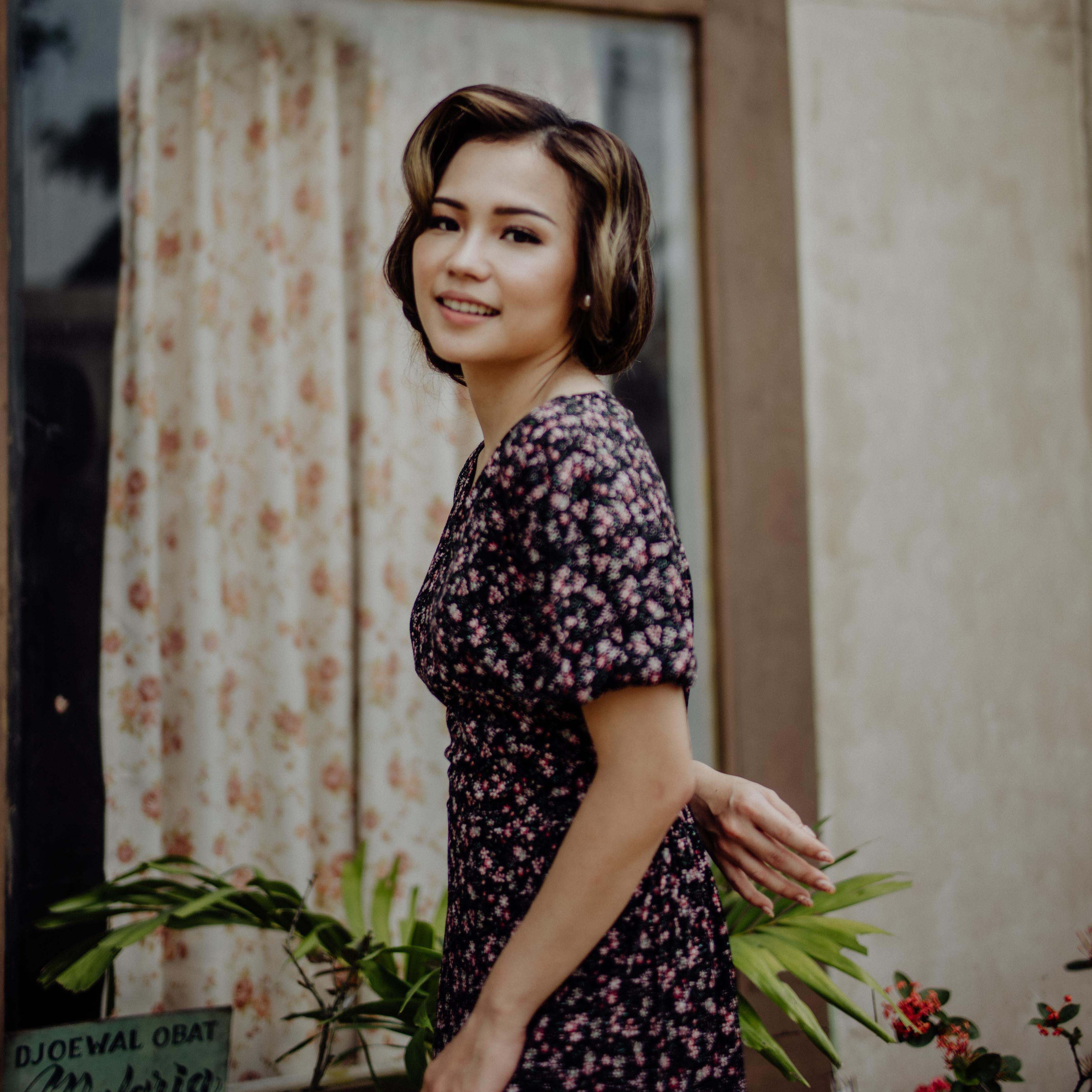 Misha Simple Midi Dress - Lolliestory