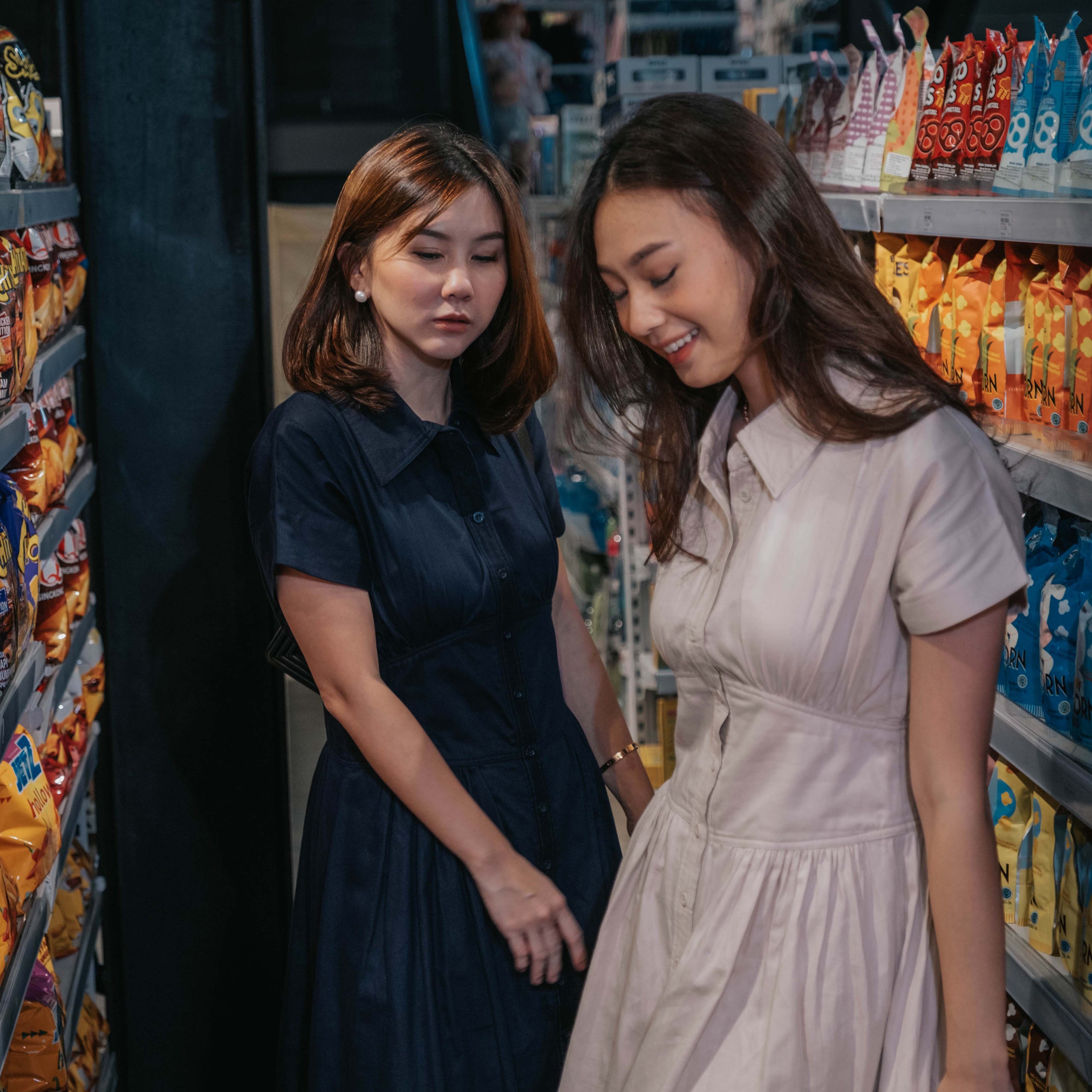 Lolliestory Kalyn Simple Midi Dress