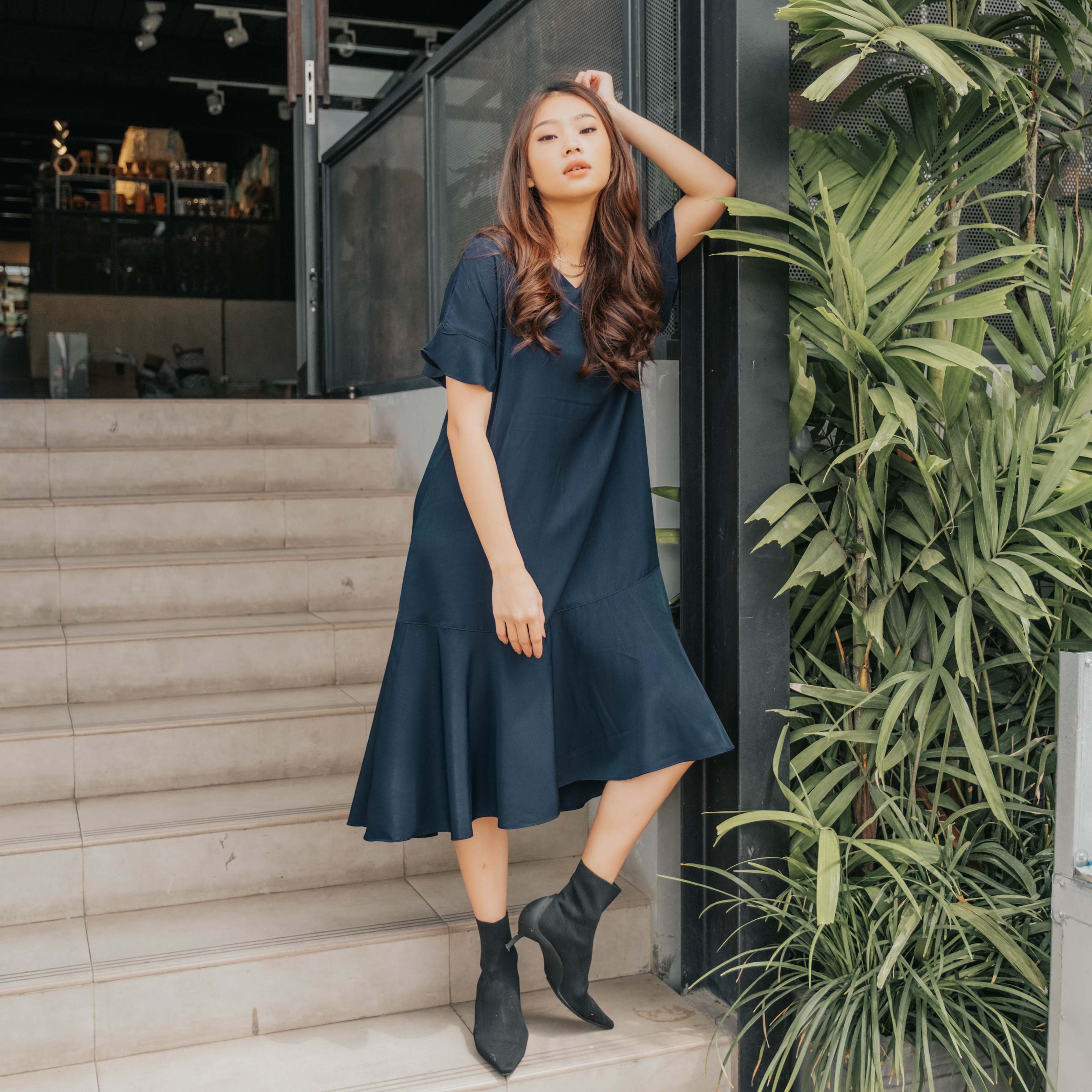 Lolliestory Sally Simple Midi Dress
