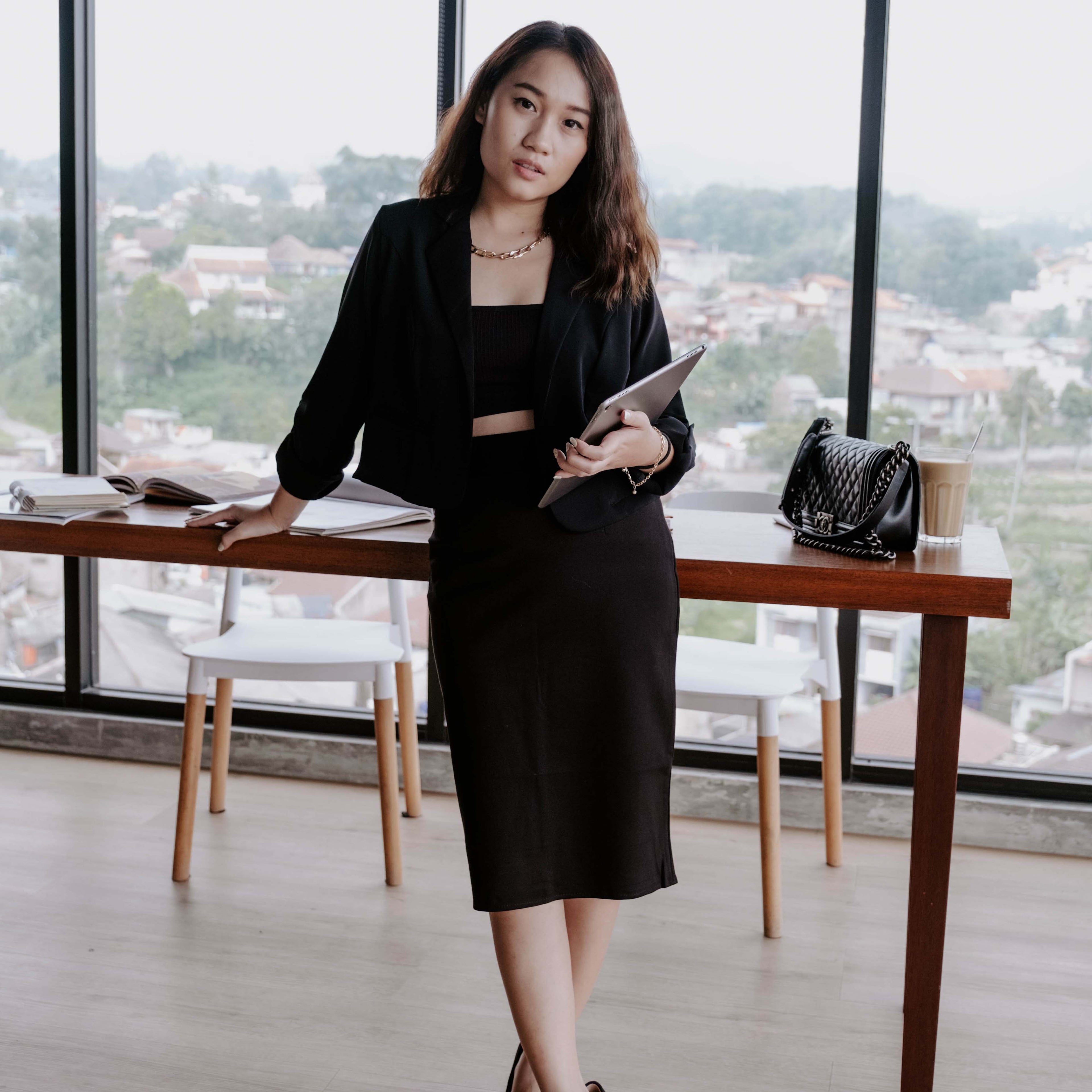 Lolliestory Mauria Premium Crop Blazer