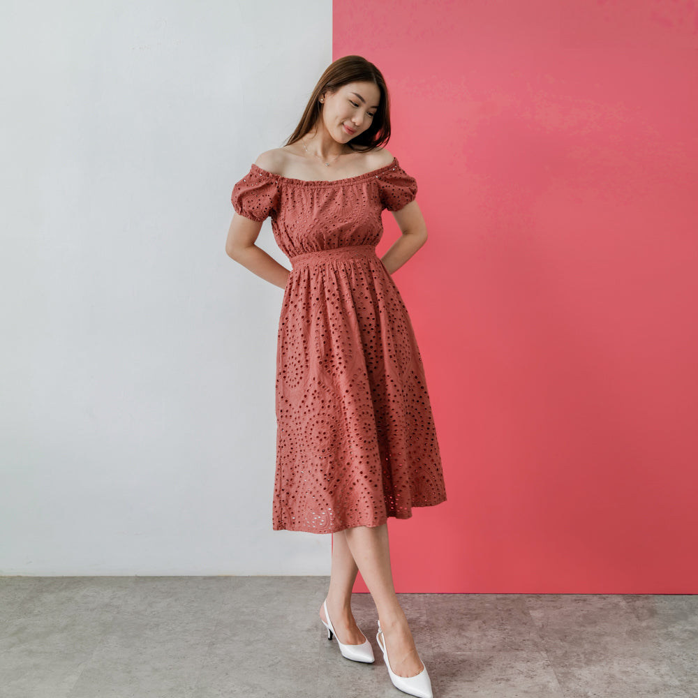 Lolliestory Rivka Embroidery Midi Dress