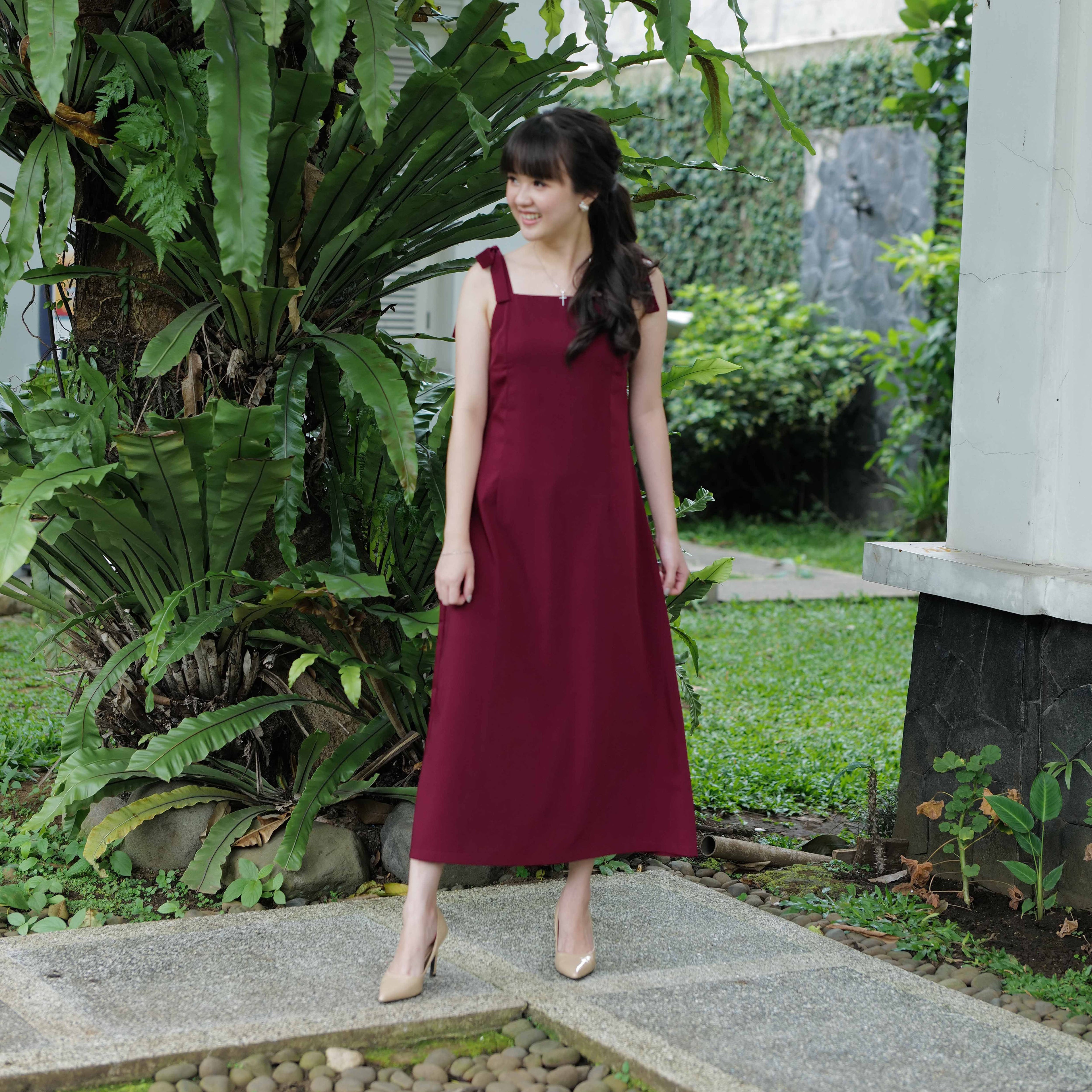 Lolliestory Neville Sleeveless Midi Dress - Lolliestory