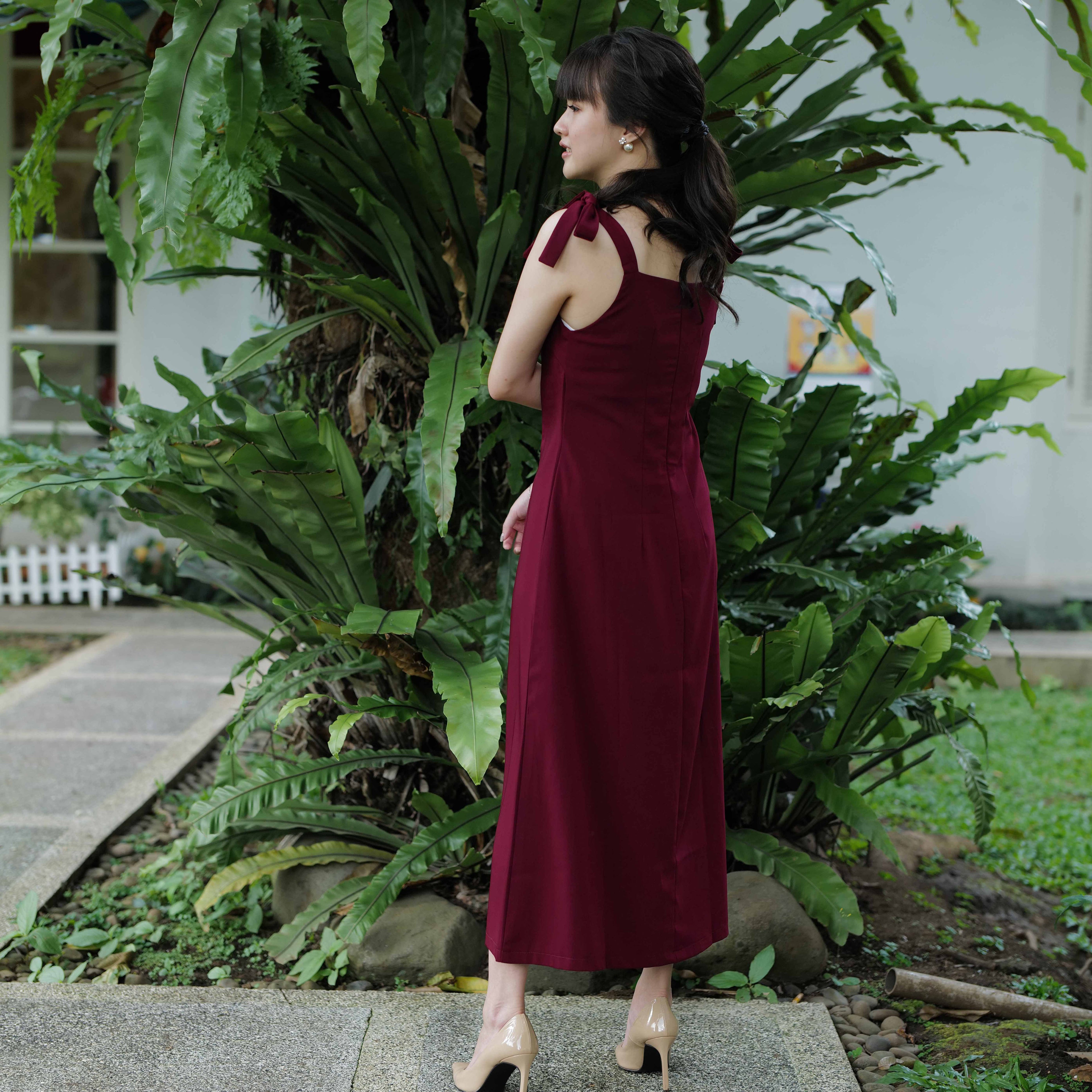 Lolliestory Neville Sleeveless Midi Dress - Lolliestory