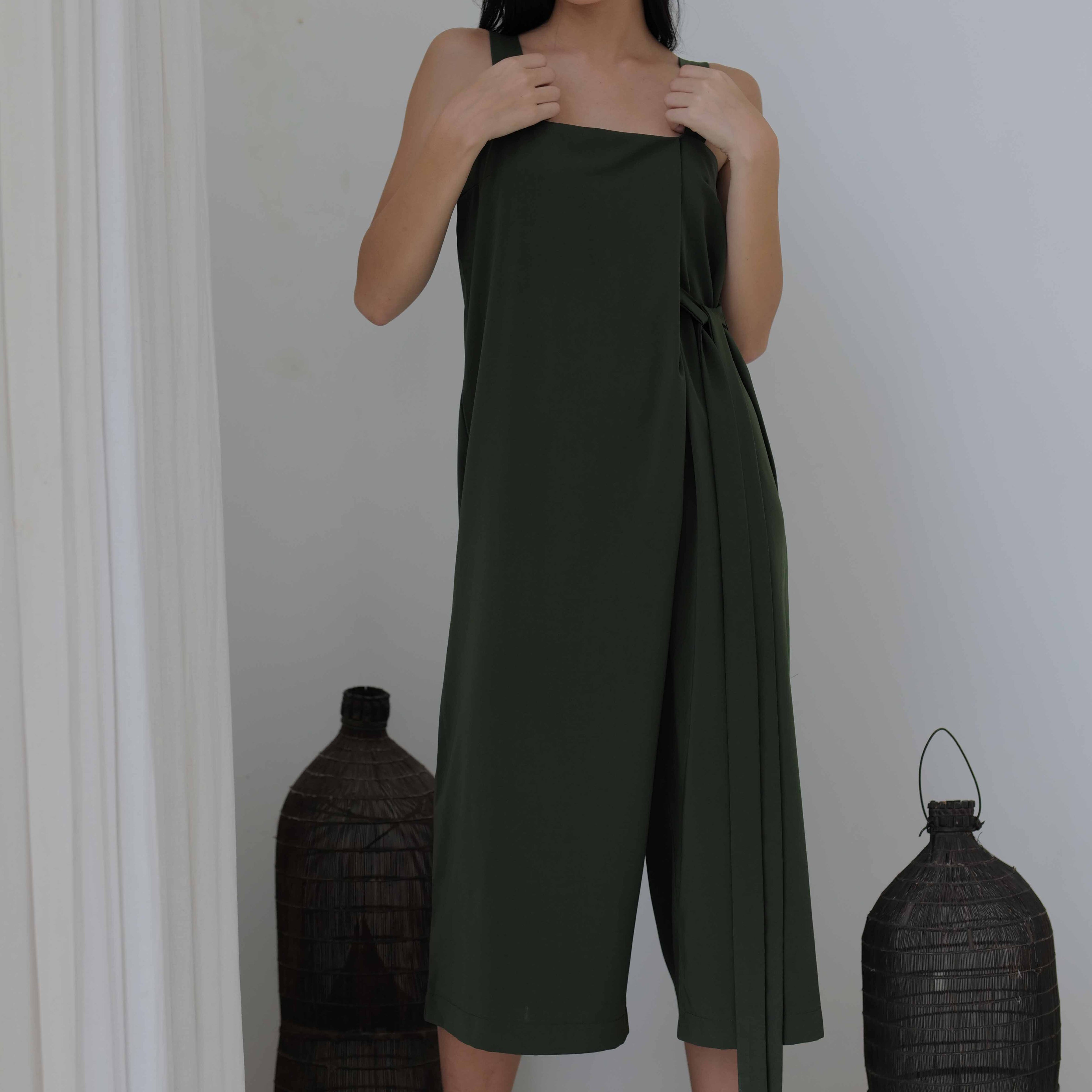 Alona Sleeveless Jumpsuit - Lolliestory