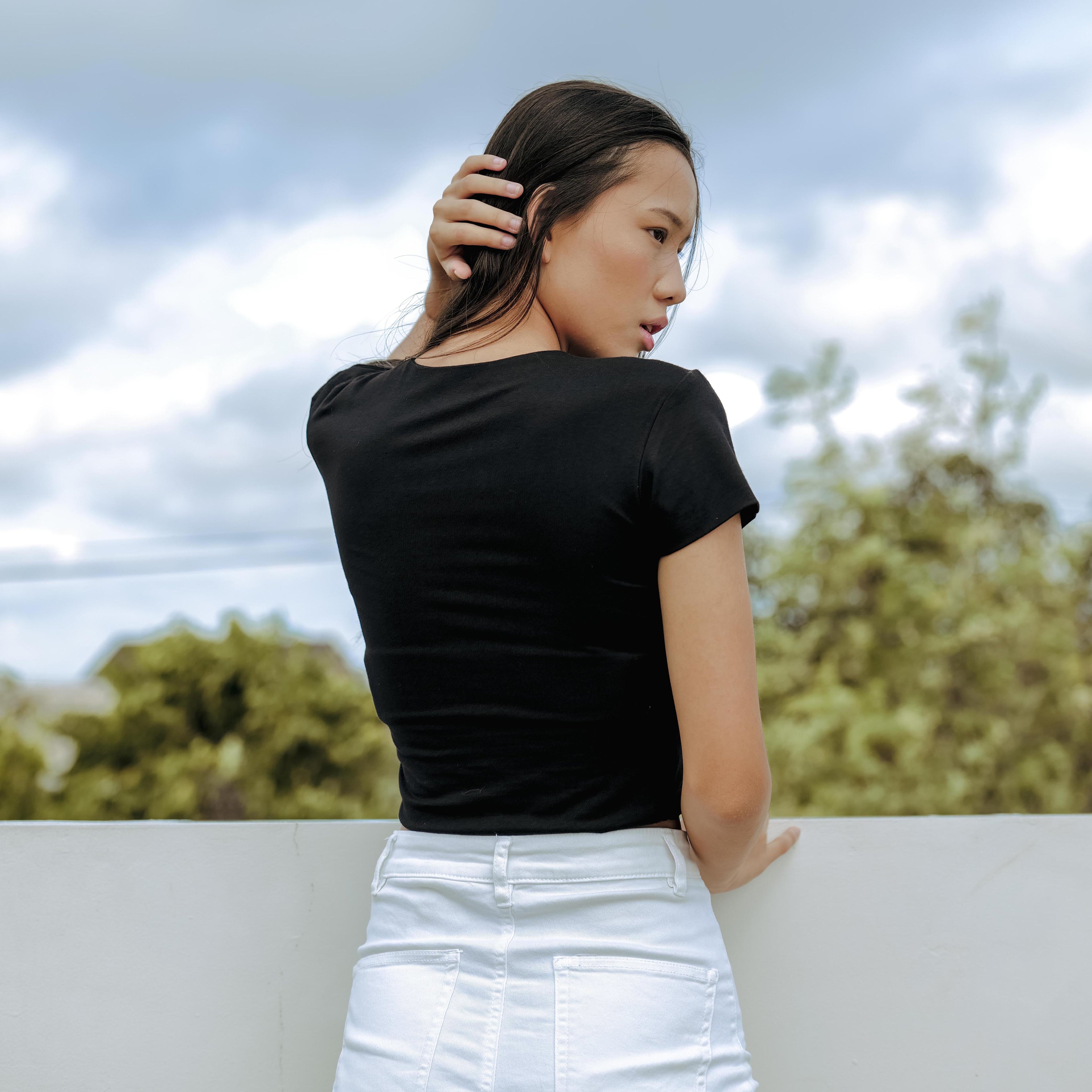 Lolliestory Darryl Body-fit Crop Top - Lolliestory