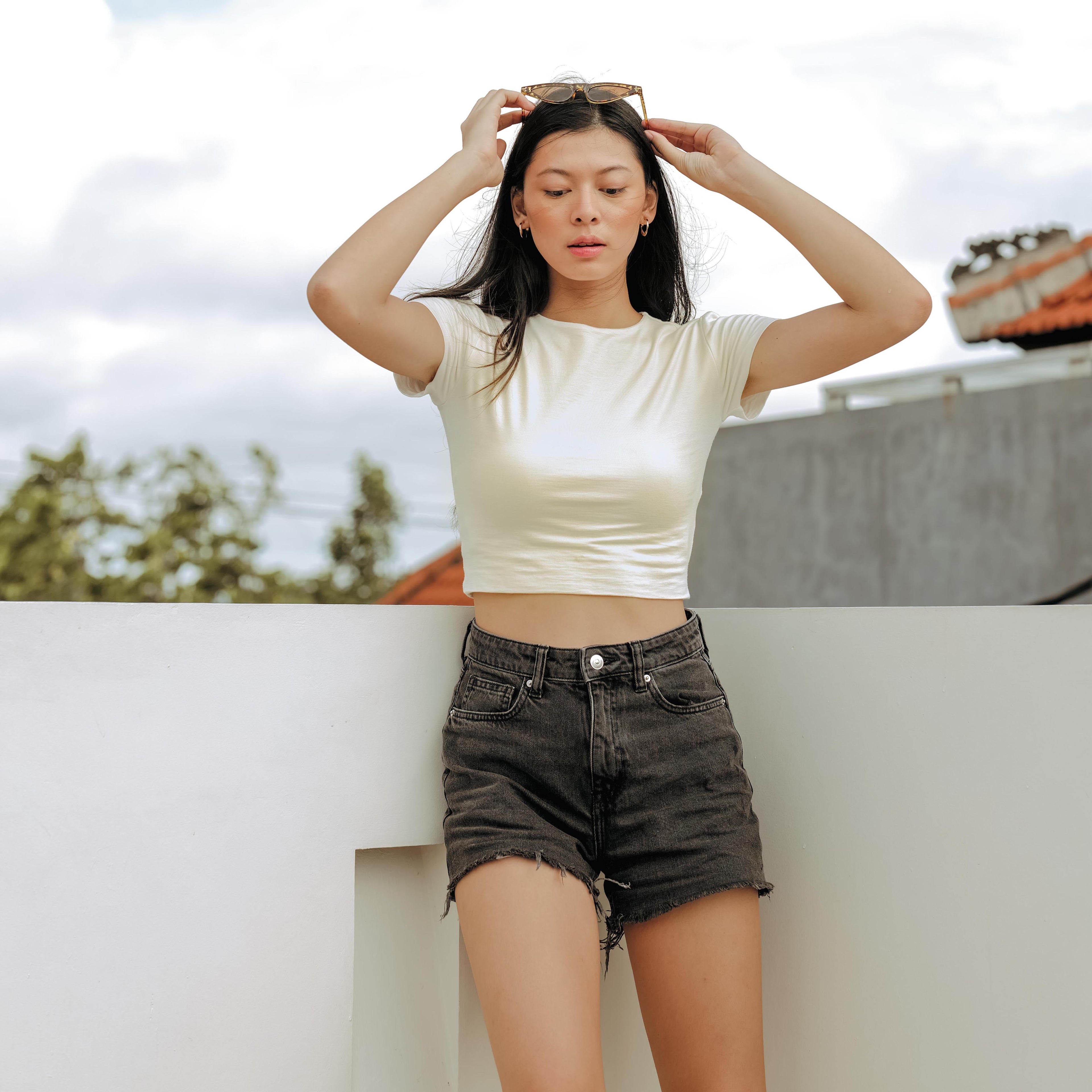 Lolliestory Darryl Body-fit Crop Top - Lolliestory