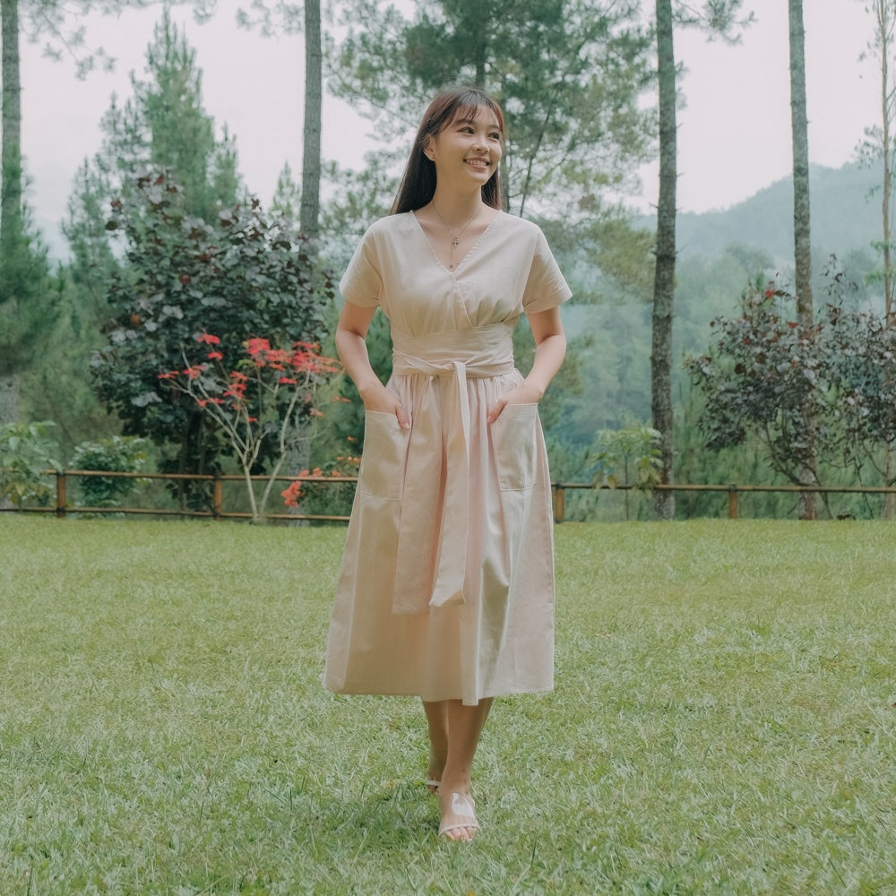 Lolliestory Chrissy Midi Dress