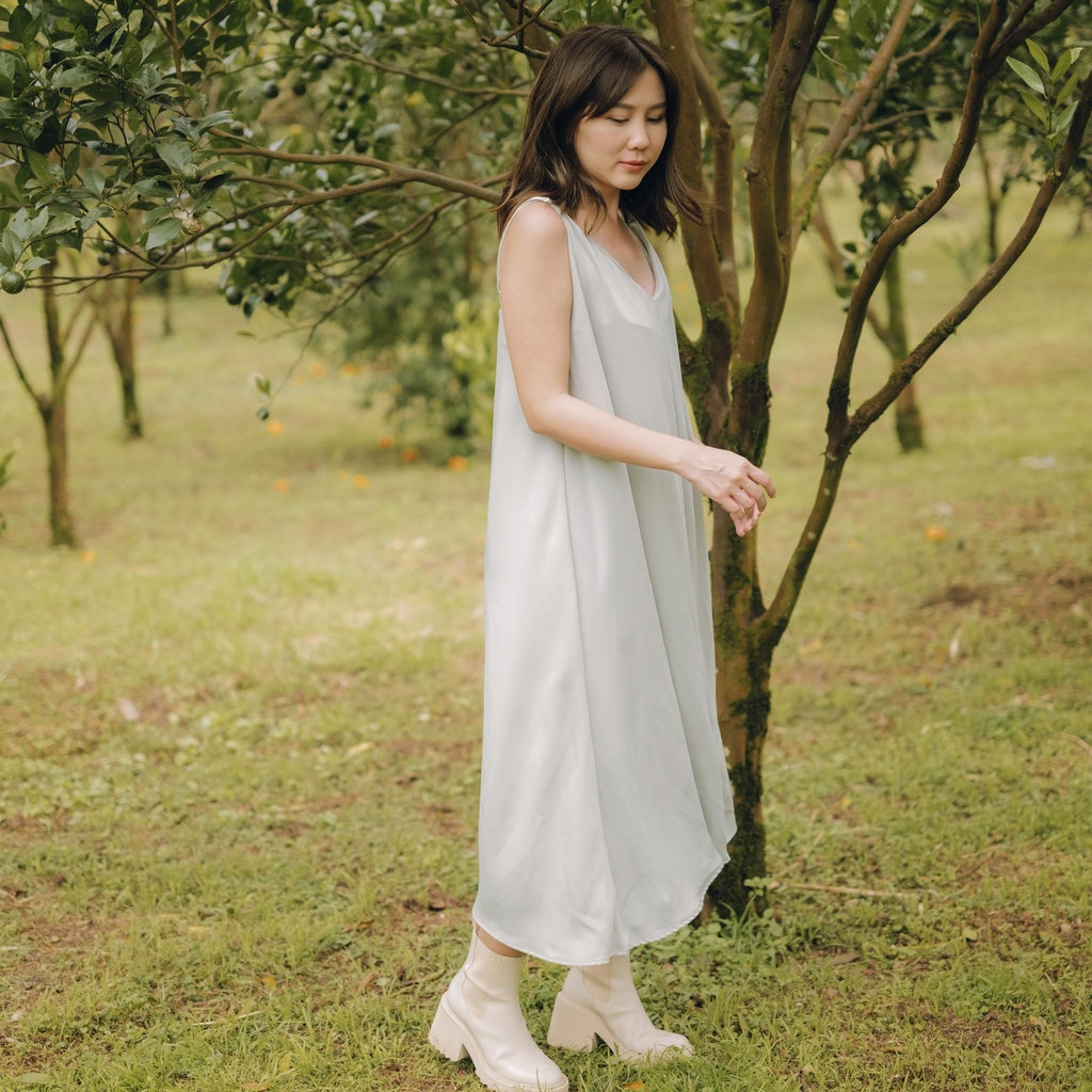 Lolliestory Hyacinth Midi Dress