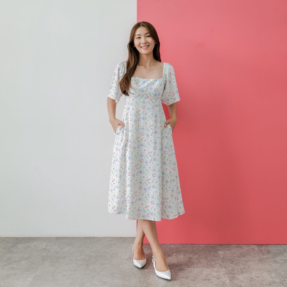 Lolliestory Colbie Midi Dress