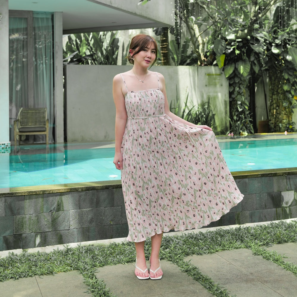 Lolliestory Adrielle Midi Dress