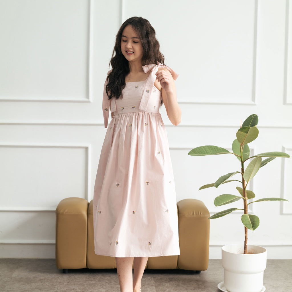 Lolliestory Maureen Midi Dress