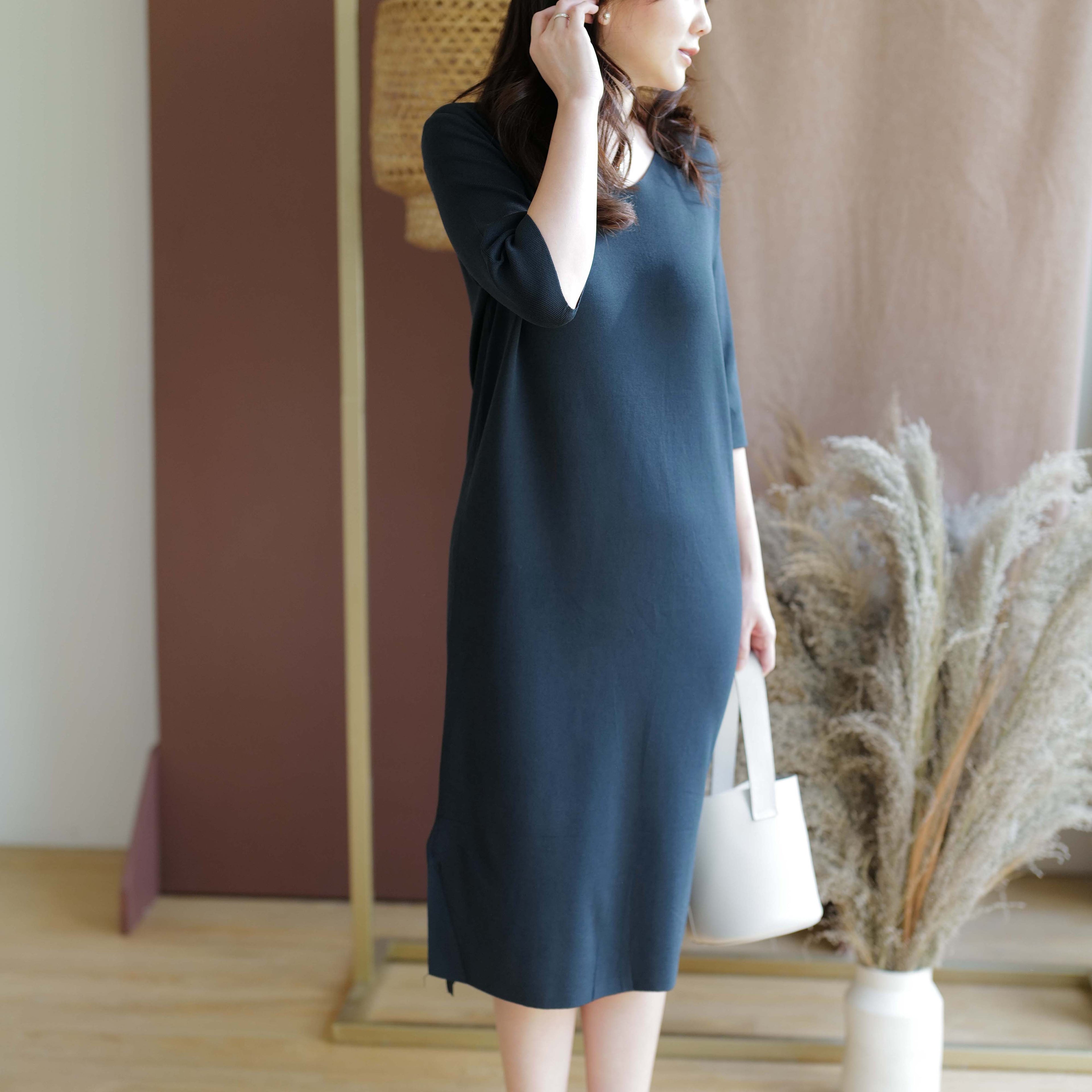 Jasinta Premium Knit Midi Dress